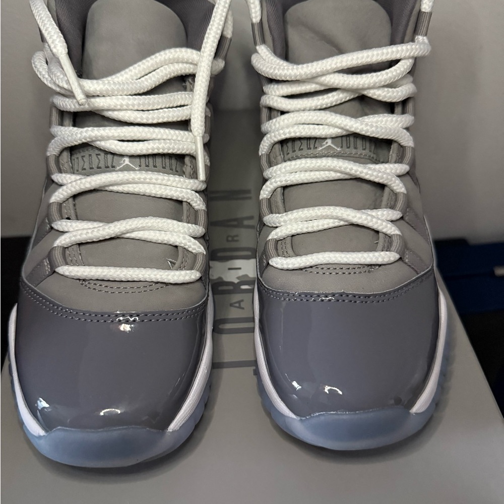 Jordan Kids Sneakers in Gray and White